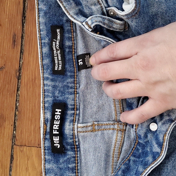 High rise, straight leg jeans, Medium blue acid washed, size 31 - Picture 3 of 4